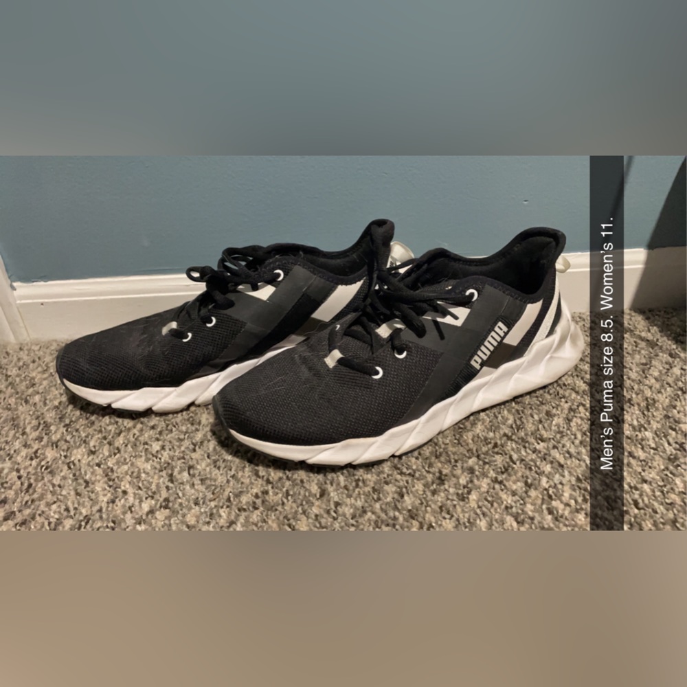 Men’s pumas.